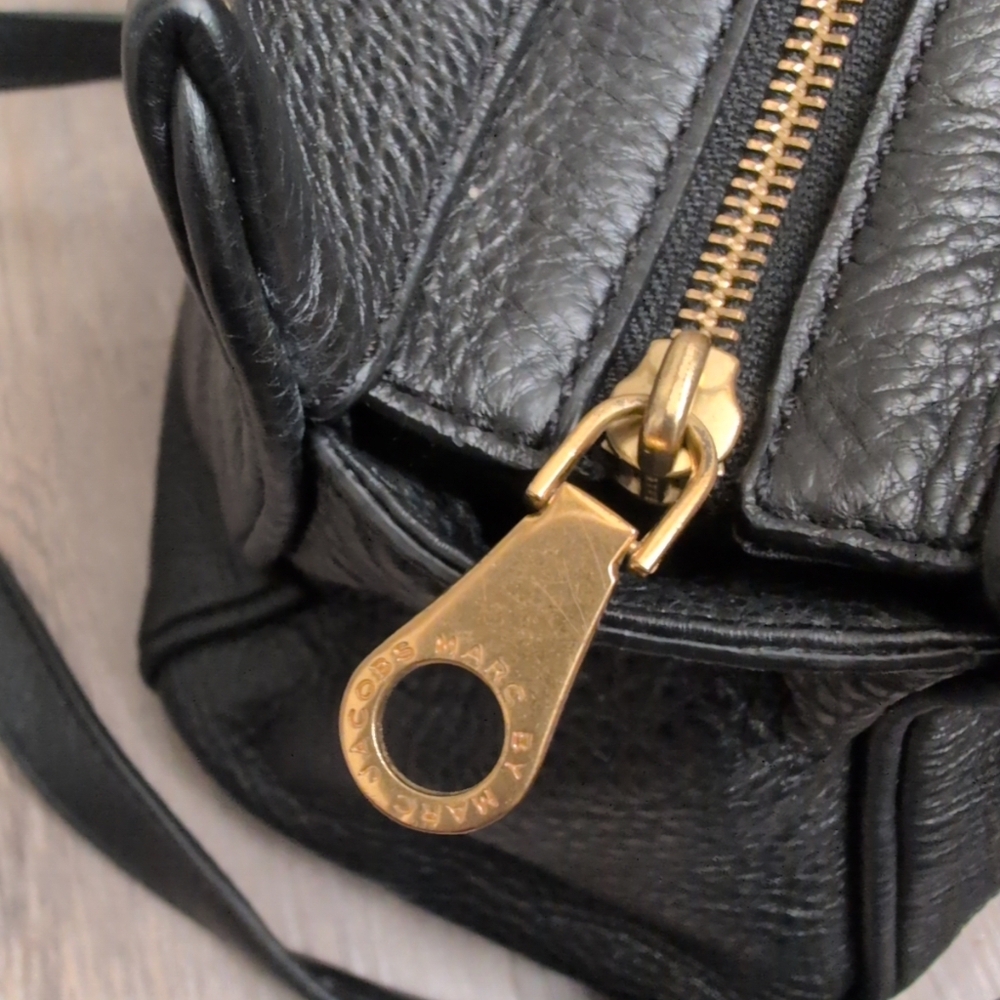 Marc Jacobs Black Leather Handbag - Picture 6 of 11